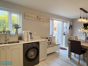 Kitchen- click for photo gallery